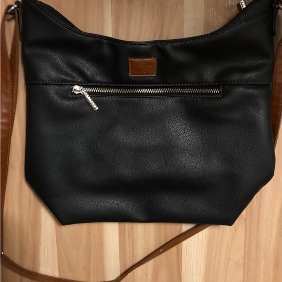 Leather Roots Messenger Bag - Picture 4 of 6